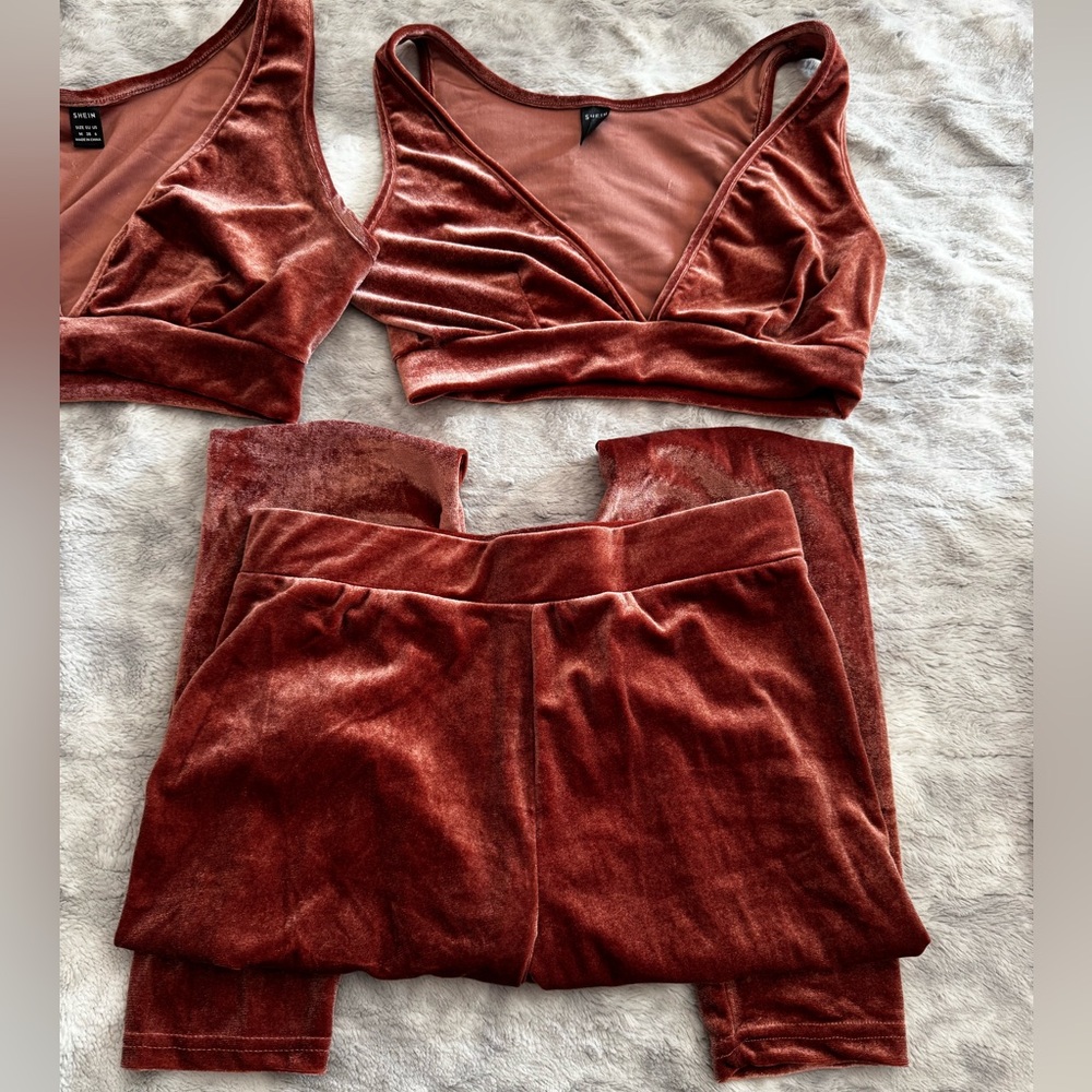 SHEIN Velvet Rust Ensemble set